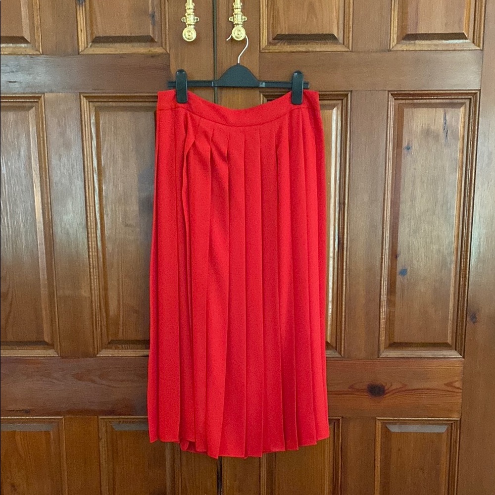 Boden Pleated Skirt in Classic Red